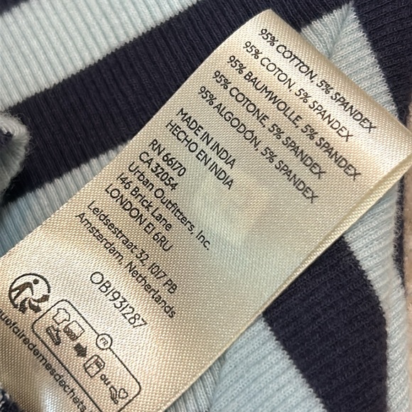 NWT ANTHRO MAEVE XS front zip scoop neck top in blue motif - Picture 10 of 10